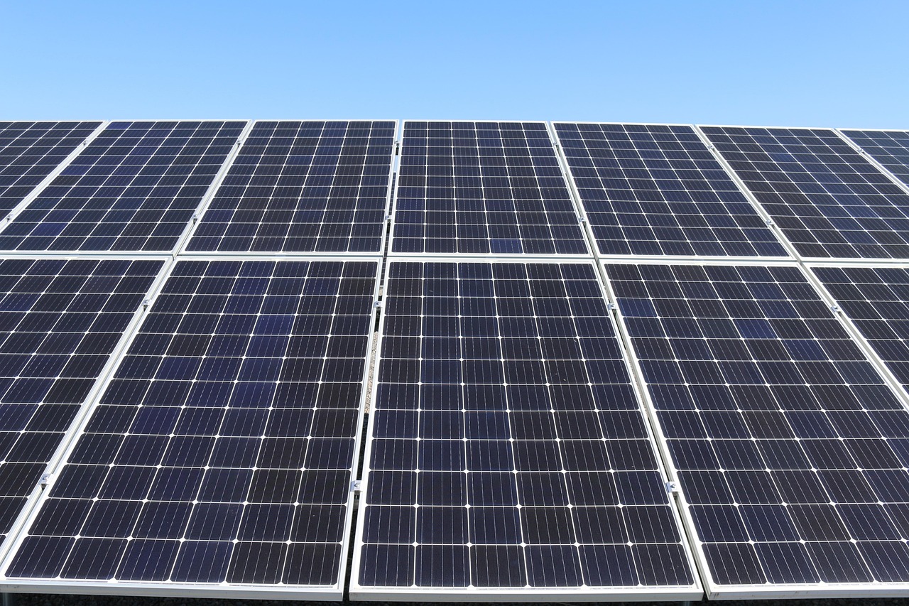 entdecken sie die neuesten innovationen im bereich erneuerbare energien: von bahnbrechenden technologien bis zu nachhaltigen lösungen für eine grünere zukunft. bleiben sie informiert über trends und entwicklungen.